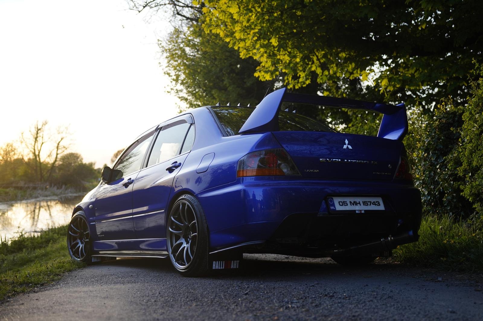 Lee's Mitsubishi Evo 9 FQ-340