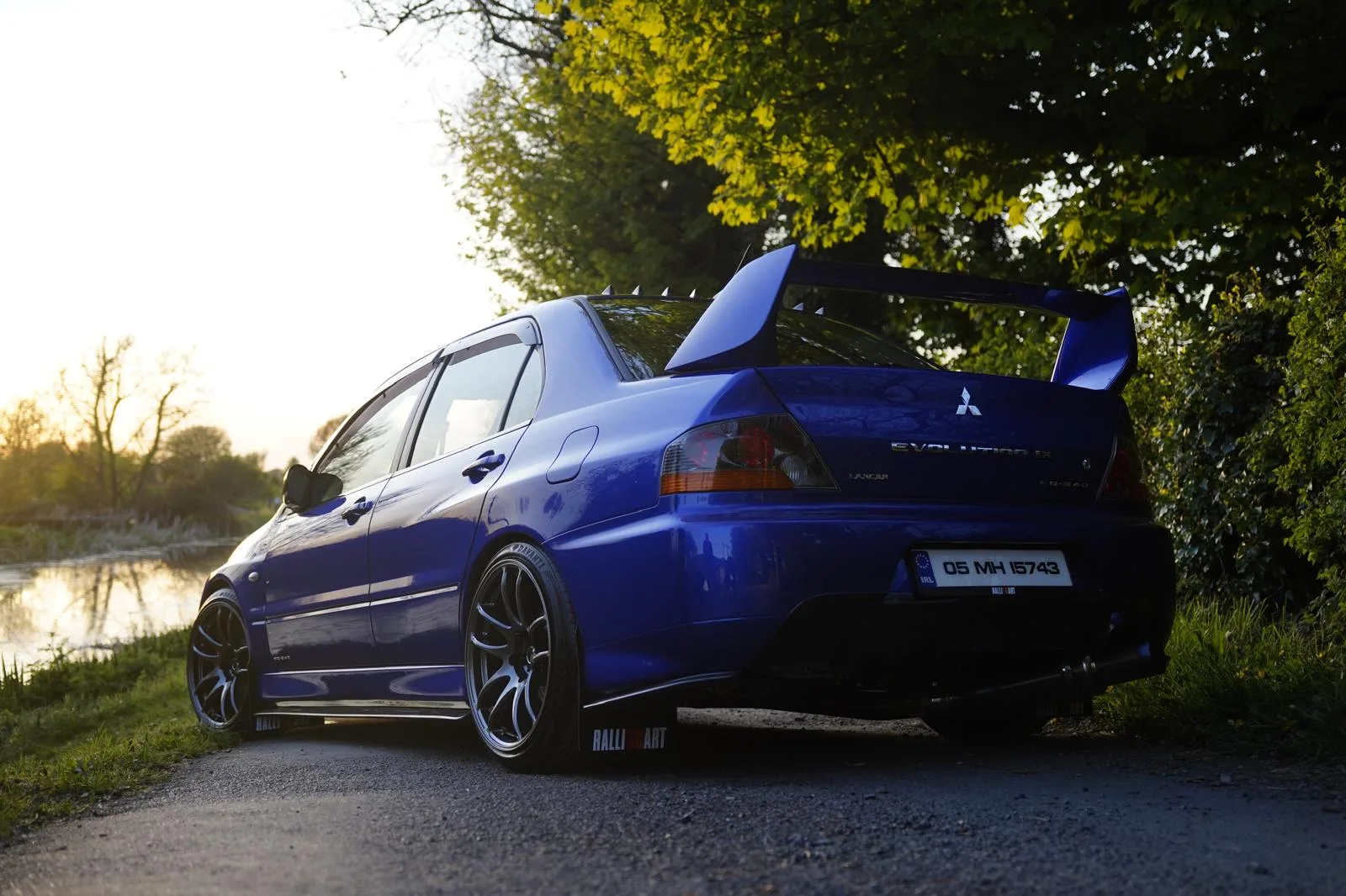 Lee's Mitsubishi Evo 9 FQ-340