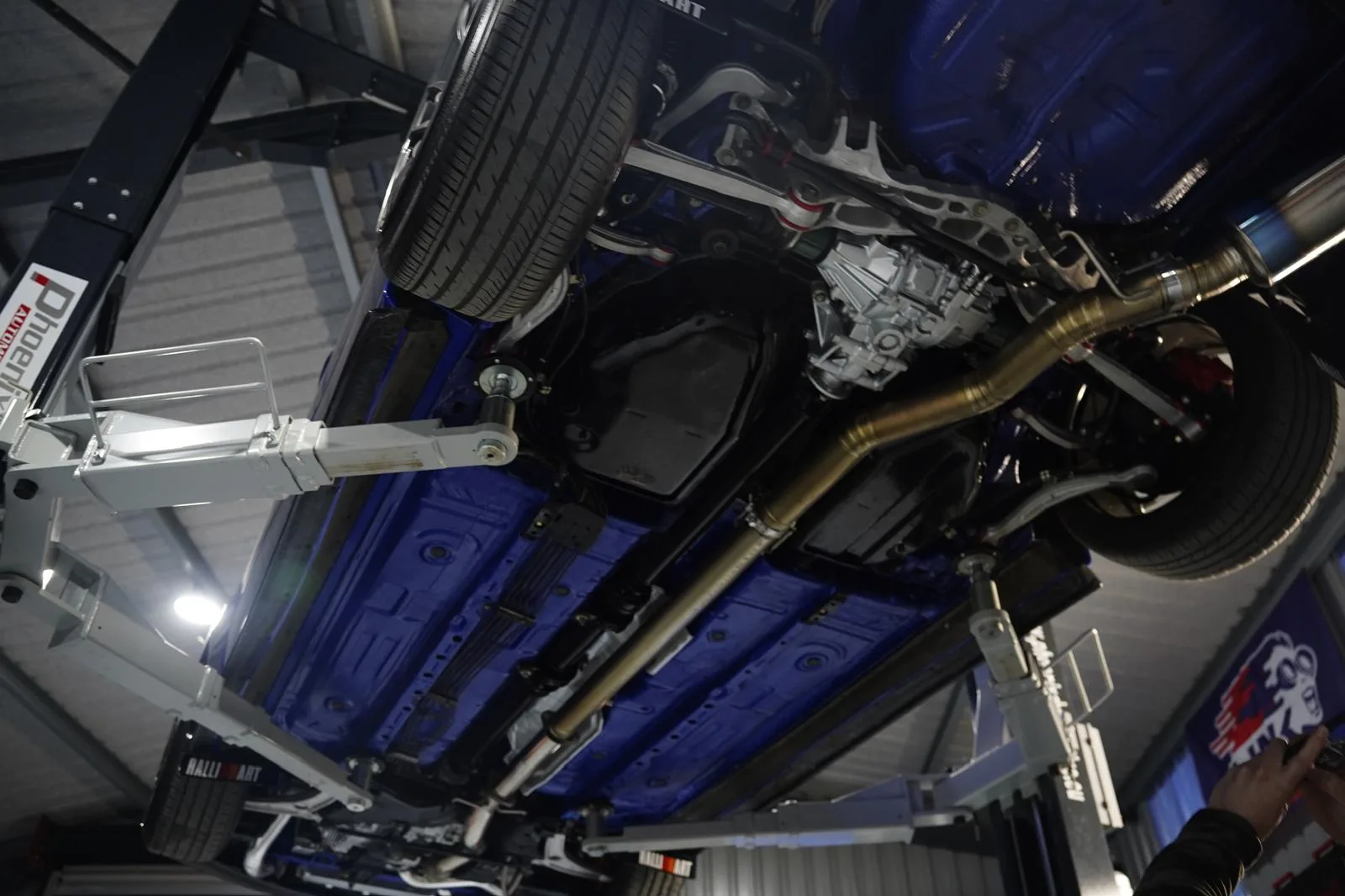 Lee's Mitsubishi Evo 9 FQ-340 - fully restored underside